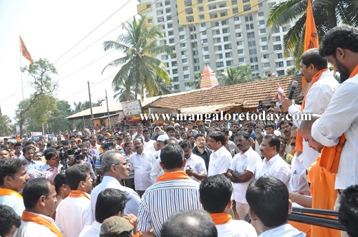 BD protest13dec27 3